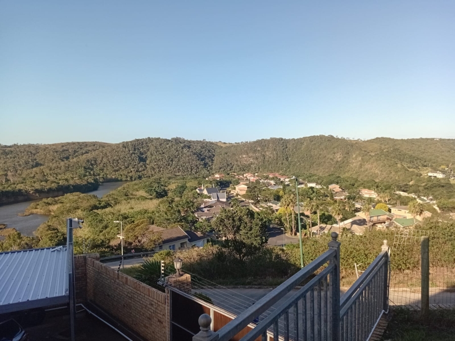 To Let 3 Bedroom Property for Rent in Gonubie North Eastern Cape